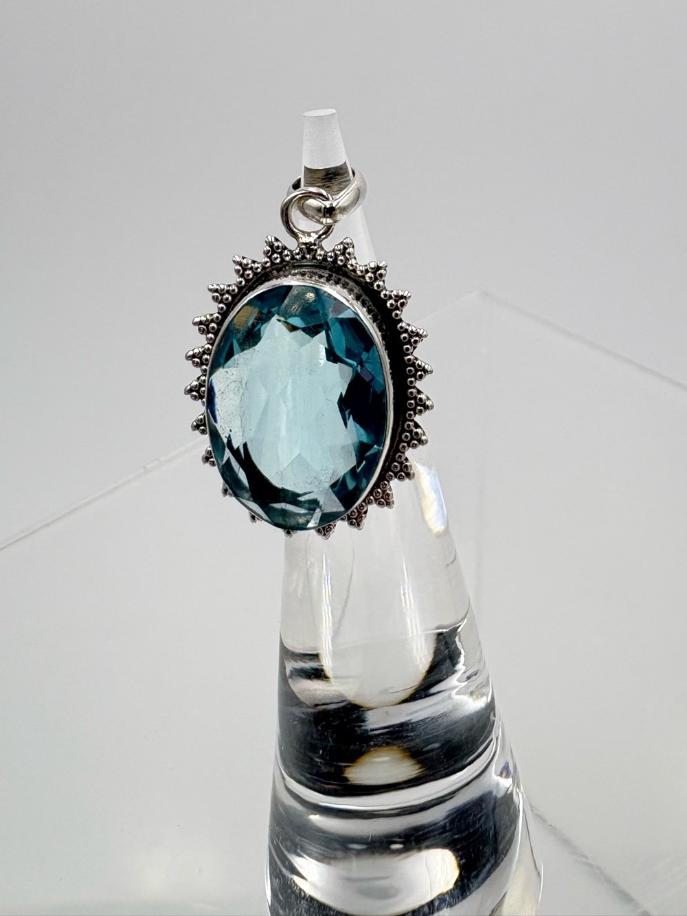 925 Silver 8 Ct Faceted Swiss Blue Topaz Oval Gemstone Pendant (Pendant Only) - Picture 11 of 16